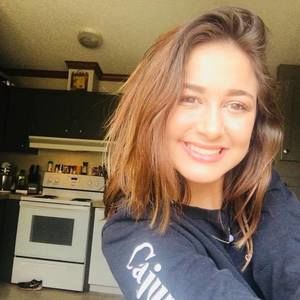 Meet your Posher, Zoe